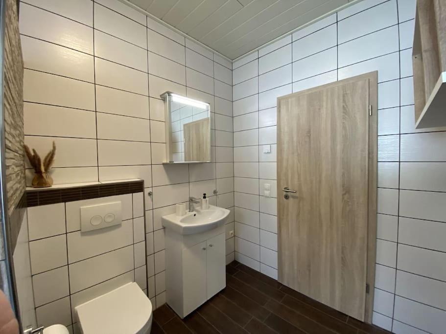 Neu Apartment In Schloss Naehe,Parkplatz, Netflix Sögel Esterno foto
